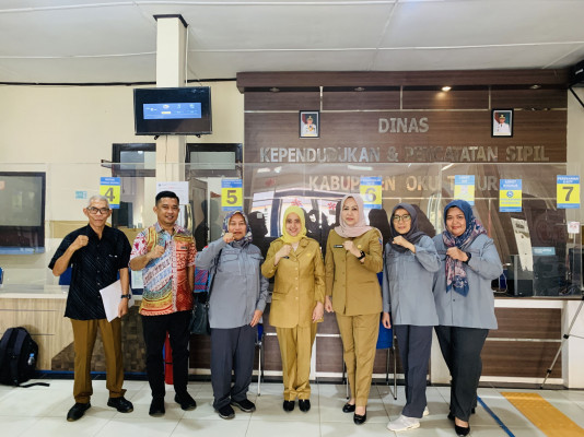 KADIN DISDUKCAPIL OKU TIMUR TERIMA KUNJUNGAN DISDUKCAPIL PROVINSI SUMATERA SELATAN